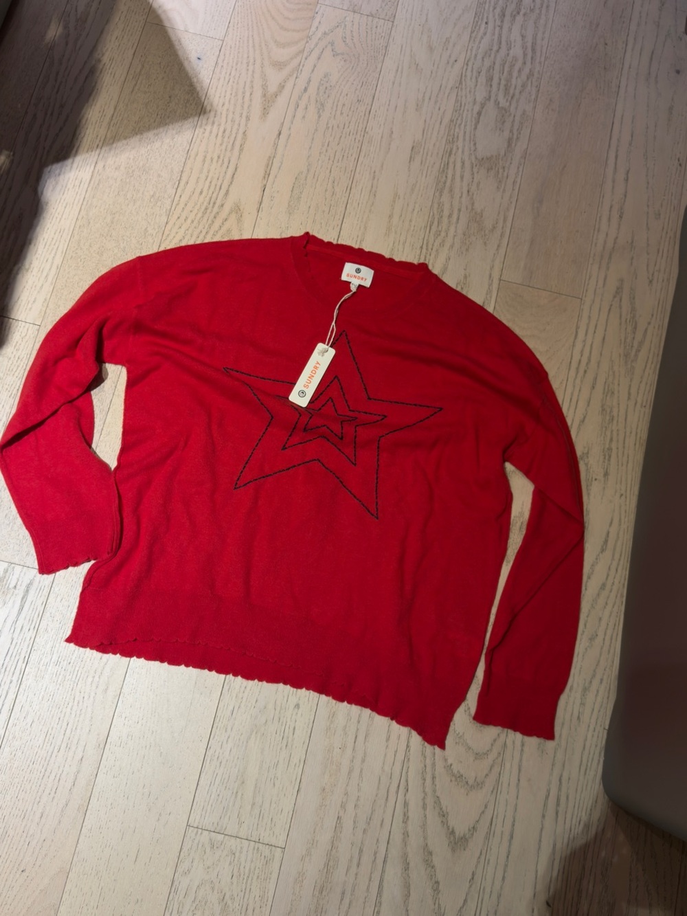 NWT Unique Sundry Women’s Red Star Crewneck Sweater - Unbranded